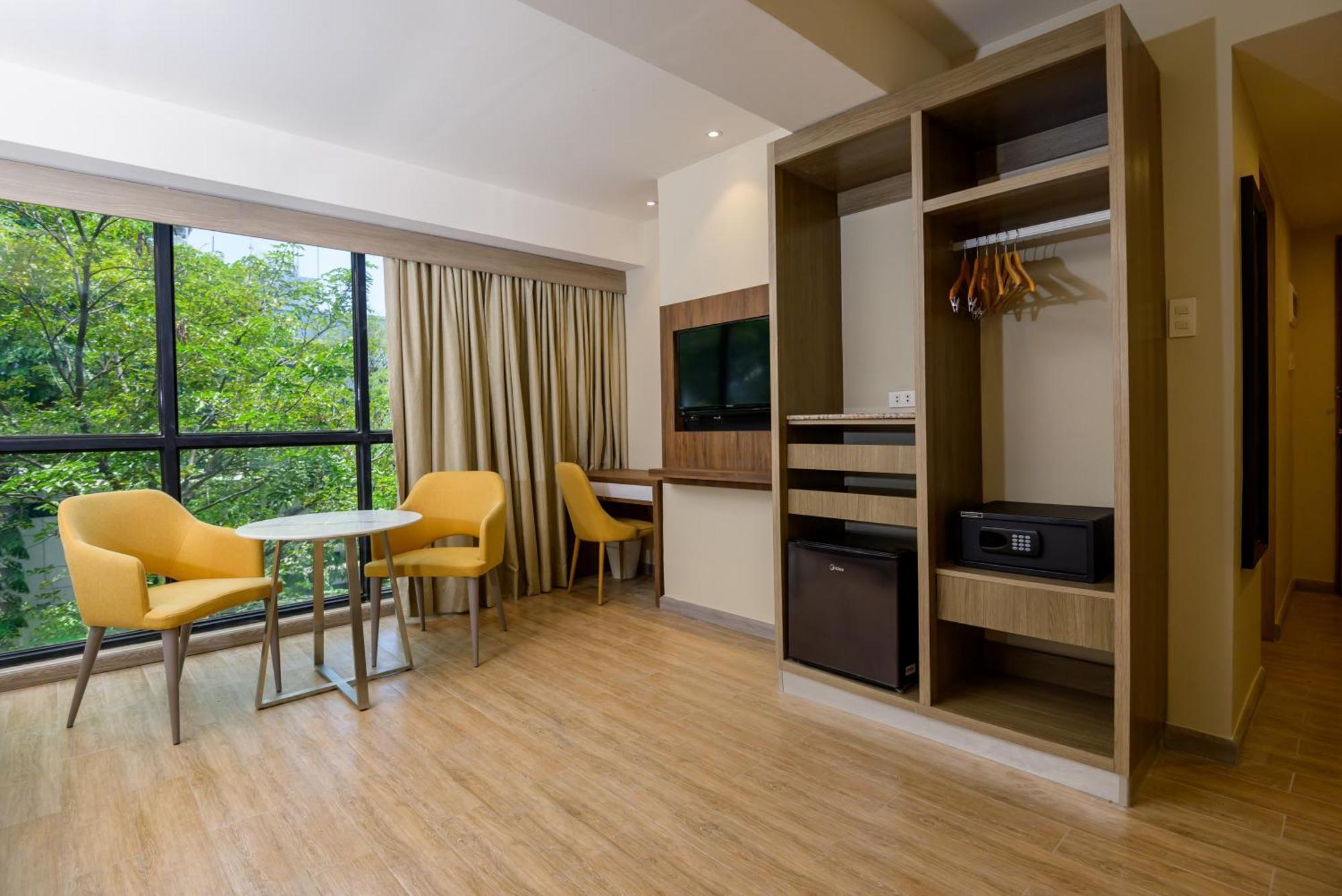 Surestay Plus By Best Western Cebu City Esterno foto