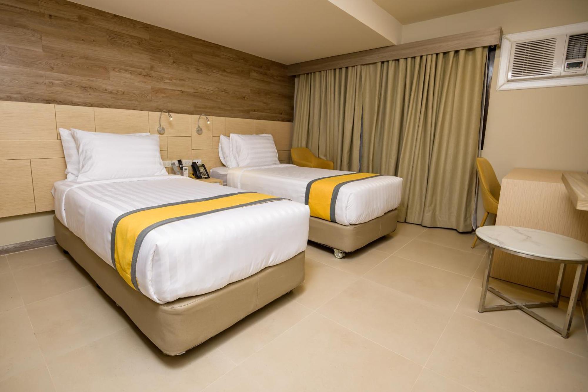 Surestay Plus By Best Western Cebu City Esterno foto