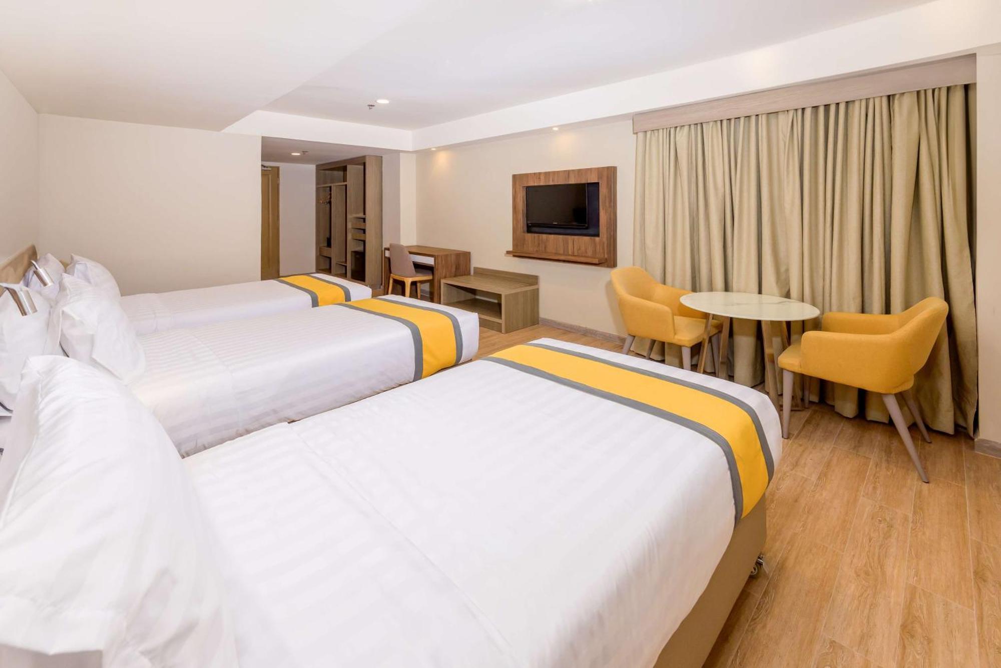 Surestay Plus By Best Western Cebu City Esterno foto