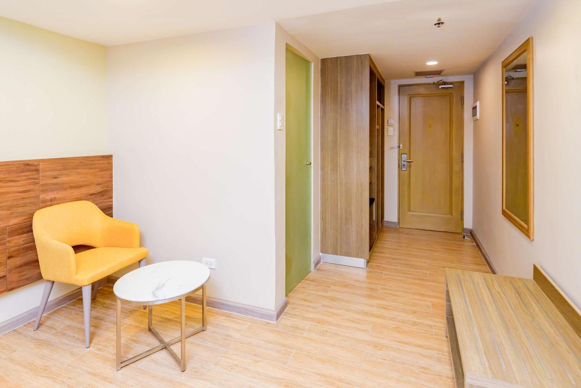 Surestay Plus By Best Western Cebu City Esterno foto